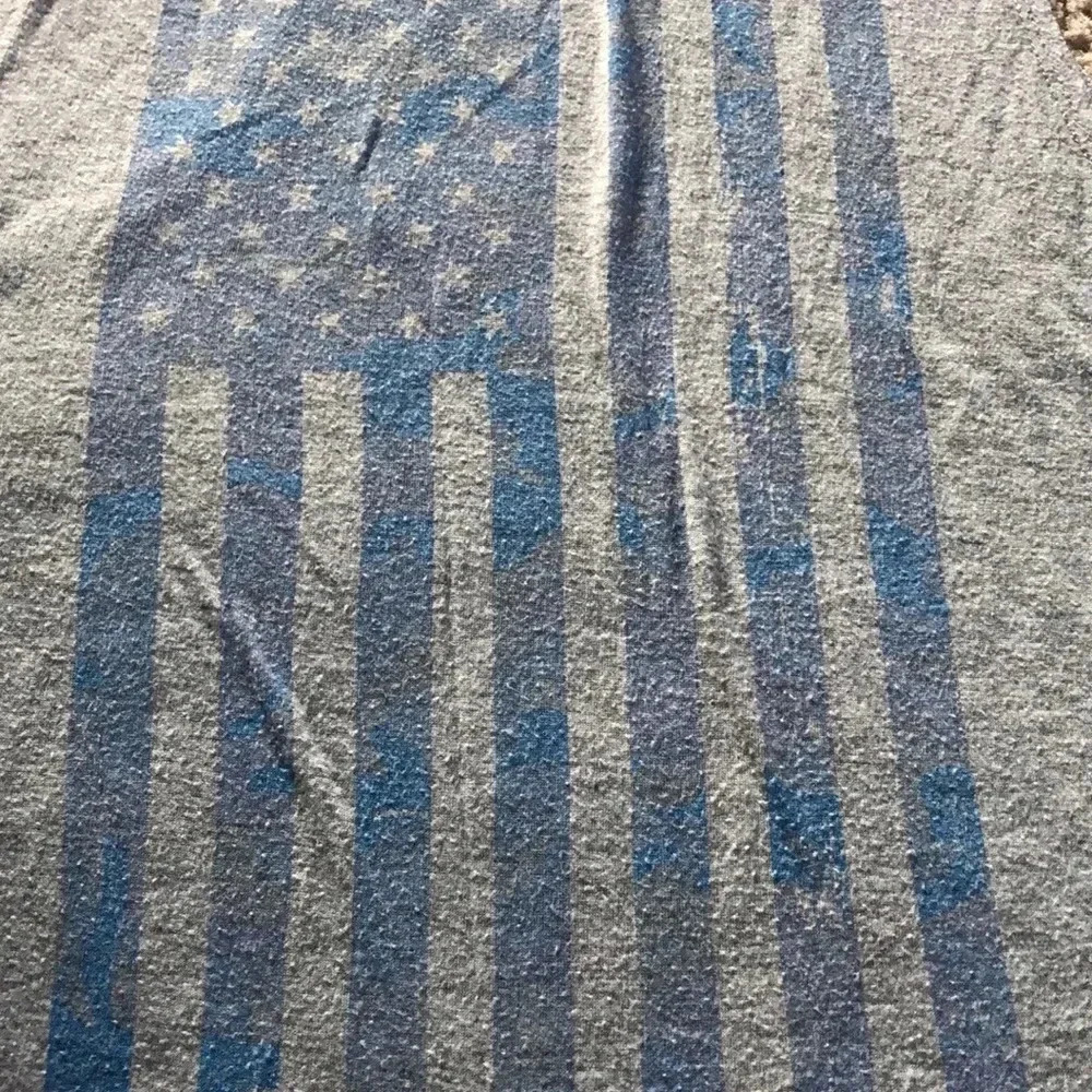 5.11 Tank‎ - Picture 2 of 4